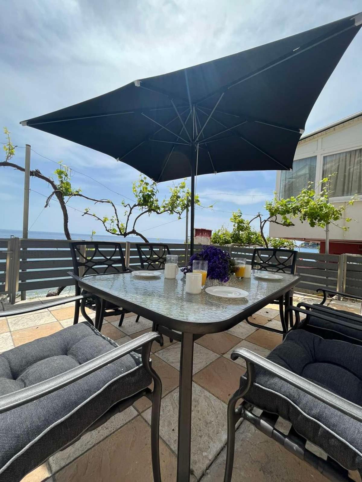 Ammoudeli Apartments Plomari Ngoại thất bức ảnh