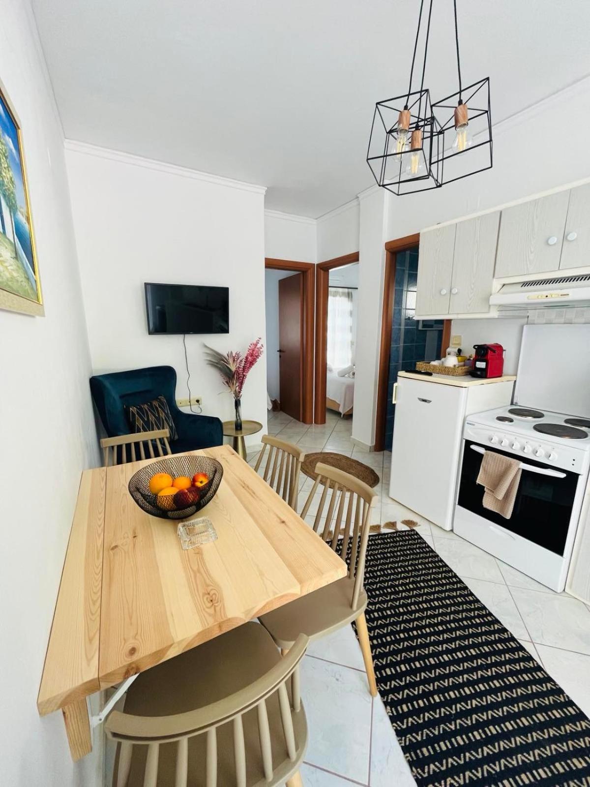 Ammoudeli Apartments Plomari Ngoại thất bức ảnh