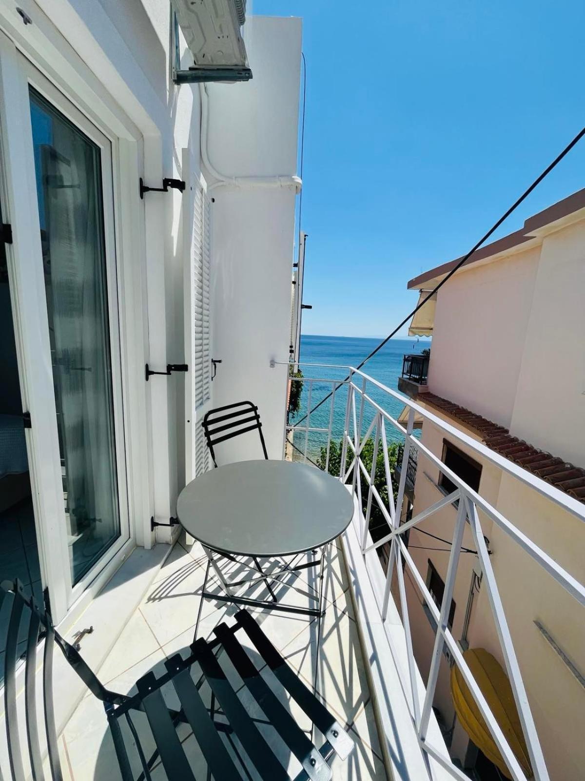 Ammoudeli Apartments Plomari Ngoại thất bức ảnh